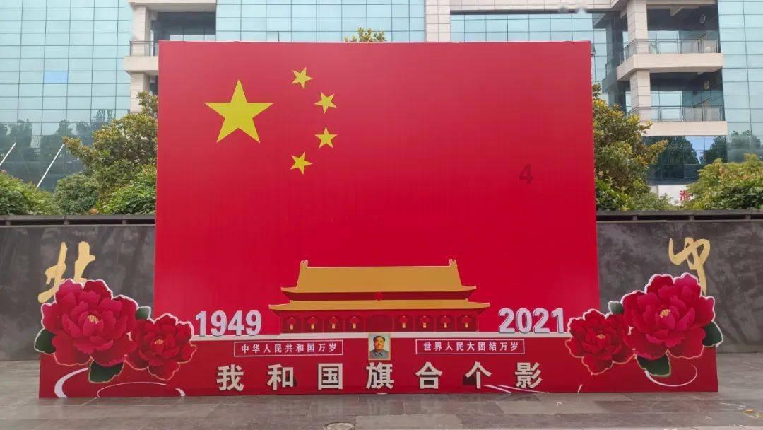 这是奔驰哪一款，详细一点，最好配置也说一下！游戏画面