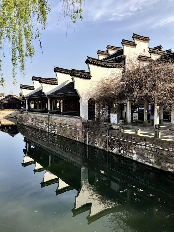 油漆墙面